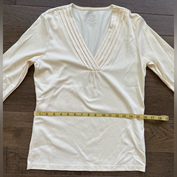 L.L. Bean Women’s Cream V-Neck 3/4 Sleeve Top T-Shirt 100% Supima Cotton Size XS - Picture 11 of 12